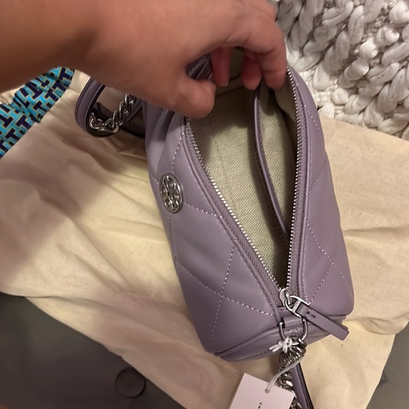 Tory Burch Willa Soft Quilt Barrel Bagđź’ś - Picture 2 of 3